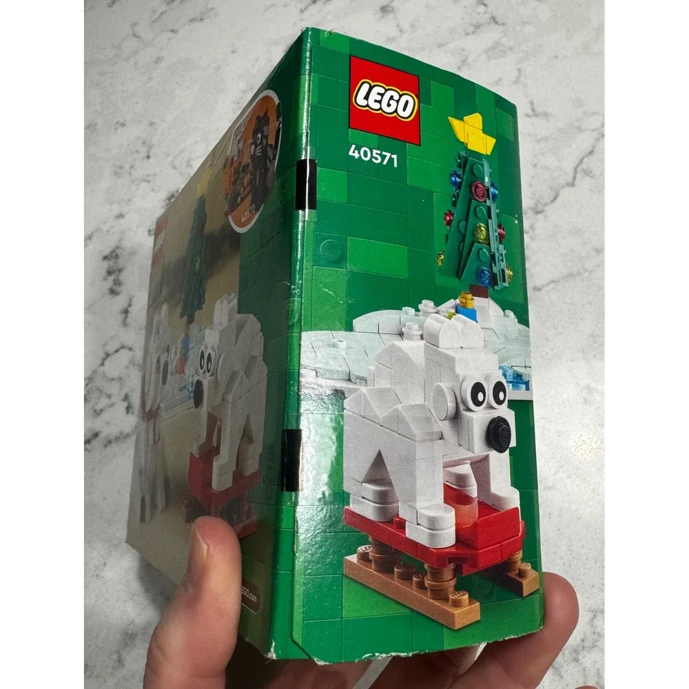 LEGO Seasonal: Wintertime Polar Bears (40571) Christmas Decor - New & Sealed!